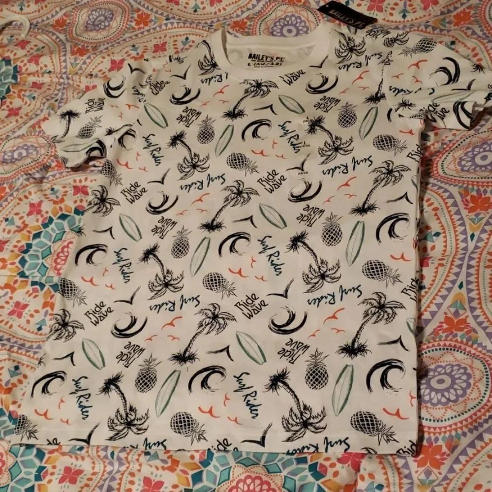 NWT Bailey's Point Boys Sz L (10/12) Surf T-Shirt
